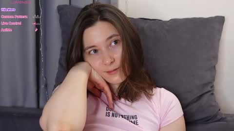 Snapshot of beckymartens chatting on November 5, 2025, 2:00 am BeckyMartens come join me on while im offline here online show from November 5, 2025, 2:00 am