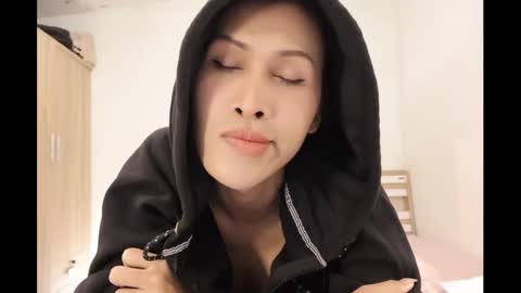 bee_thai online show from December 13, 2024, 7:32 pm