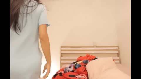 bee_thai online show from February 20, 2025, 7:41 pm