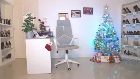 Snapshot of beebeethai chatting on December 18, 2024, 4:31 am Bee if you ever see the girl who can take 12 inch all the way inside the ass try me online show from December 18, 2024, 4:31 am