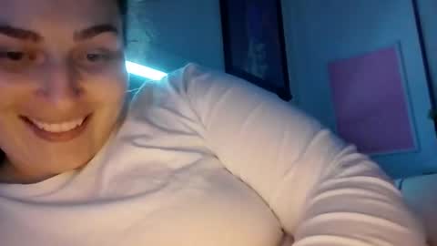 Snapshot of beeinmedeep chatting on April 18, 2026, 10:19 am beeinmedeep online show from April 18, 2026, 10:19 am