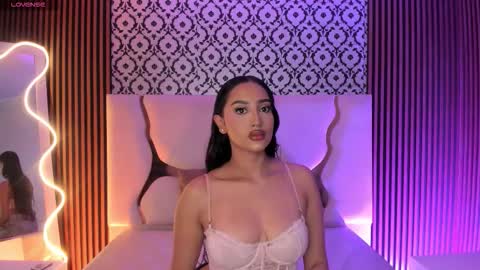 BELLA online show from February 11, 2026, 11:48 am