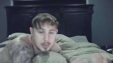 Snapshot of beelzebubxo chatting on December 2, 2024, 2:08 pm beelzebubxo online show from December 2, 2024, 2:08 pm