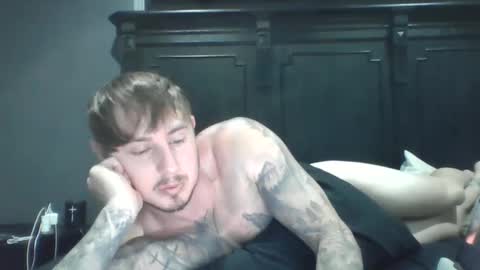 Snapshot of beelzebubxo chatting on December 8, 2024, 11:35 am beelzebubxo online show from December 8, 2024, 11:35 am