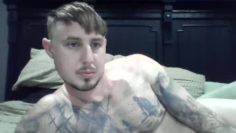 Snapshot of beelzebubxo chatting on January 27, 2025, 10:49 am beelzebubxo online show from January 27, 2025, 10:49 am