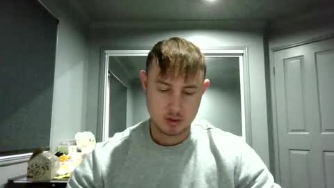 Snapshot of beelzebubxo chatting on October 23, 2025, 11:24 pm beelzebubxo online show from October 23, 2025, 11:24 pm