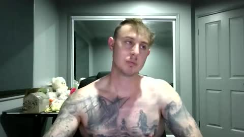 Snapshot of beelzebubxo chatting on November 14, 2025, 11:09 am beelzebubxo online show from November 14, 2025, 11:09 am