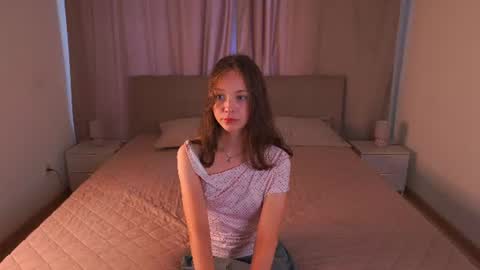 Snapshot of beemaier chatting on July 26, 2026, 4:09 am Liana online show from July 26, 2026, 4:09 am