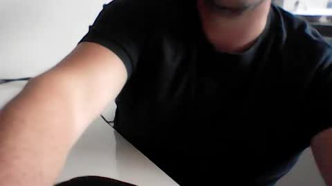 Snapshot of beenee3 chatting on August 7, 2026, 7:43 am beenee3 online show from August 7, 2026, 7:43 am