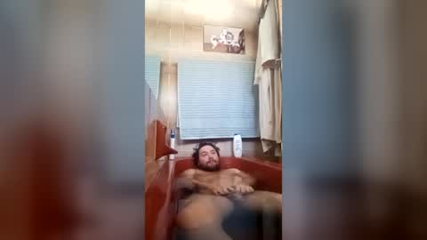 Snapshot of beennudeislife chatting on July 19, 2026, 9:35 am beennudeislife online show from July 19, 2026, 9:35 am