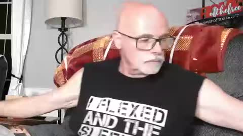 Snapshot of beep_b33p chatting on March 3, 2026, 3:01 am beep_b33p online show from March 3, 2026, 3:01 am