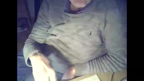 bekklove1 online show from February 14, 2025, 4:31 pm