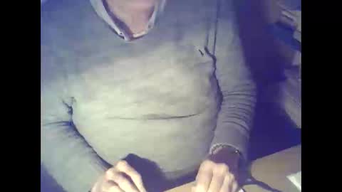 bekklove1 online show from March 8, 2025, 4:39 pm