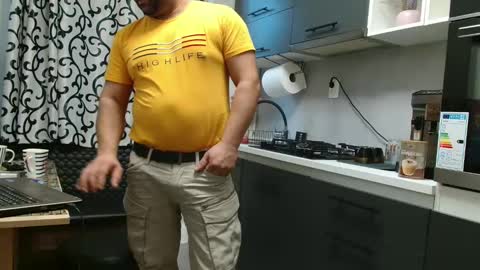 Snapshot of bela747741 chatting on December 22, 2024, 2:27 pm kevin and Bella online show from December 22, 2024, 2:27 pm