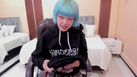 Snapshot of bela_craxkerr chatting on June 5, 2026, 12:55 pm Bela online show from June 5, 2026, 12:55 pm