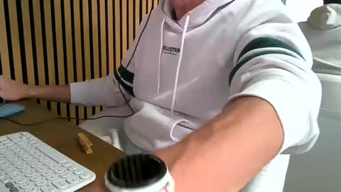 SexFriendFrance online show from October 8, 2025, 8:12 am