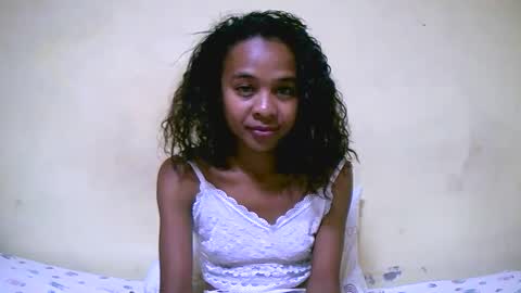 bella193999 online show from December 6, 2024, 12:49 pm