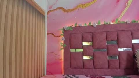 Melanie  online show from July 27, 2026, 10:44 am