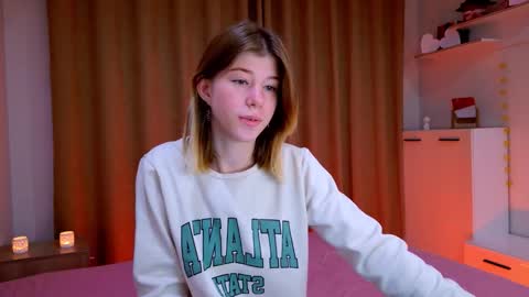 Snapshot of bella_amoury chatting on November 8, 2025, 3:01 pm Bella online show from November 8, 2025, 3:01 pm