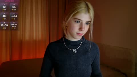 Snapshot of bella_amoury chatting on April 19, 2026, 3:55 pm Bella online show from April 19, 2026, 3:55 pm