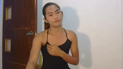 bella_bliss14 online show from November 13, 2025, 2:05 pm