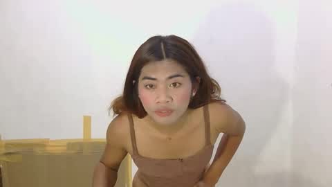 Snapshot of bella_bliss14 chatting on November 27, 2025, 1:46 pm bella_bliss14 online show from November 27, 2025, 1:46 pm