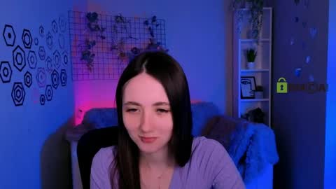 Bella online show from April 28, 2026, 12:21 pm