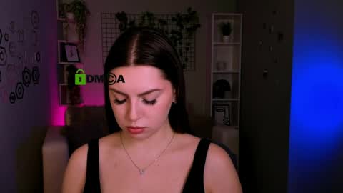 Snapshot of bella_dorn chatting on May 13, 2026, 9:28 am Bella online show from May 13, 2026, 9:28 am