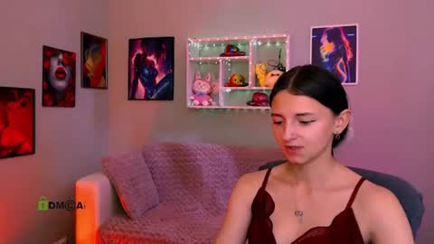 Snapshot of bella_dorn chatting on June 16, 2026, 9:34 am Bella online show from June 16, 2026, 9:34 am