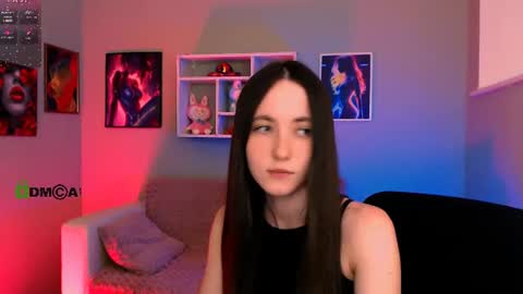 Snapshot of bella_dorn chatting on July 1, 2026, 7:35 pm Bella online show from July 1, 2026, 7:35 pm