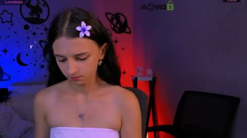 Snapshot of bella_dorn chatting on July 13, 2026, 9:01 am Bella online show from July 13, 2026, 9:01 am
