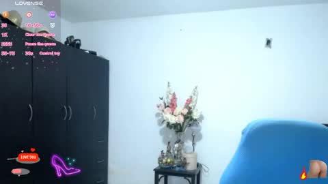 Snapshot of bella_ghisell chatting on April 12, 2026, 12:04 am Bella online show from April 12, 2026, 12:04 am