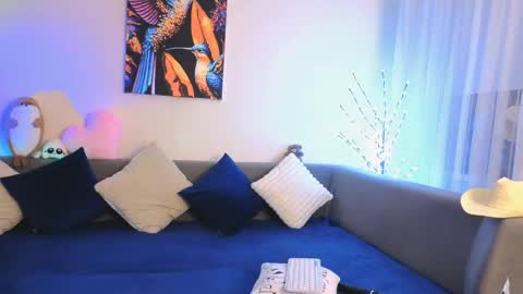 Bella online show from March 16, 2026, 8:02 pm