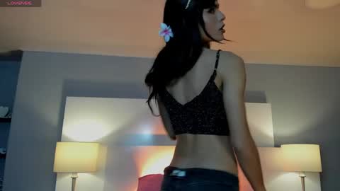  BELLA online show from April 27, 2026, 9:57 pm