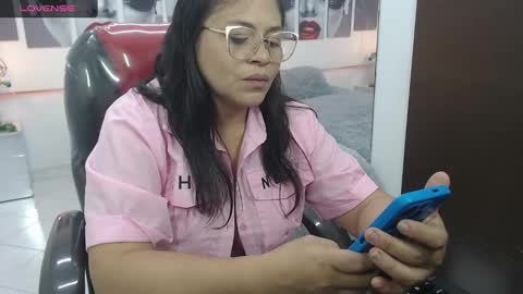 lady online show from February 23, 2025, 1:10 pm