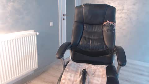      online show from December 10, 2024, 9:01 am