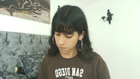 Bella online show from April 10, 2026, 2:06 am