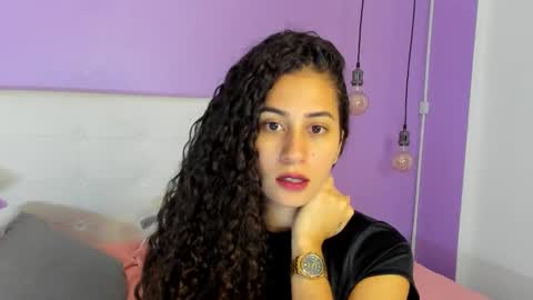 Bella Ponce  online show from January 10, 2026, 3:03 pm