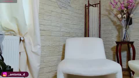 bella_posh online show from February 8, 2026, 7:45 am