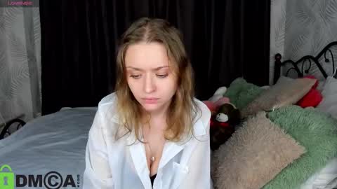 Linda Bella online show from September 21, 2025, 11:50 pm