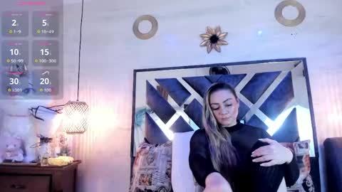 bella_volup online show from May 18, 2026, 11:38 am