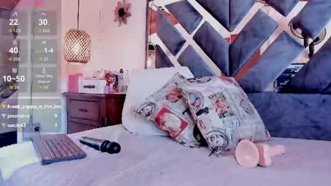 bella_volup online show from July 28, 2026, 4:39 pm