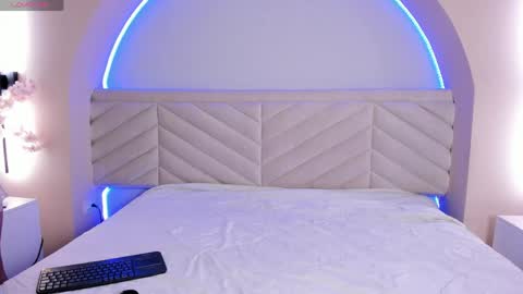 Bella online show from March 31, 2026, 12:05 pm