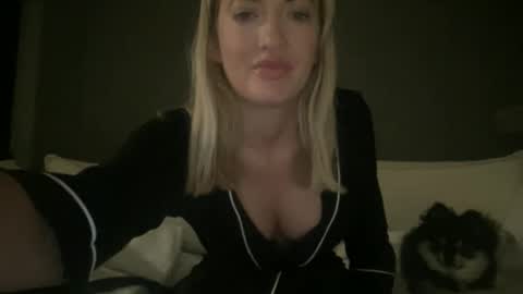 Snapshot of bellaaroseepaigee chatting on June 1, 2026, 5:20 am bellaaroseepaigee online show from June 1, 2026, 5:20 am
