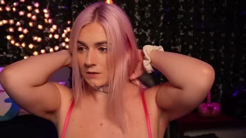 Bellalunabear trans   JadePlant Cis online show from December 14, 2024, 5:18 am