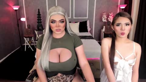 Snapshot of bellabrown_19xxx chatting on February 13, 2025, 10:33 pm Bella online show from February 13, 2025, 10:33 pm