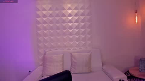 Snapshot of bellaconnor_ chatting on June 11, 2026, 3:26 am Bella online show from June 11, 2026, 3:26 am
