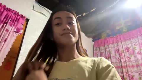 Snapshot of belladeputaxx chatting on April 25, 2026, 3:53 am IM BELLA online show from April 25, 2026, 3:53 am