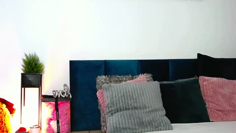 belladoyle online show from January 17, 2025, 5:08 pm