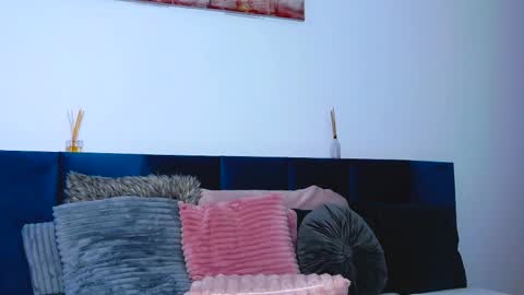 belladoyle online show from February 20, 2025, 5:40 pm